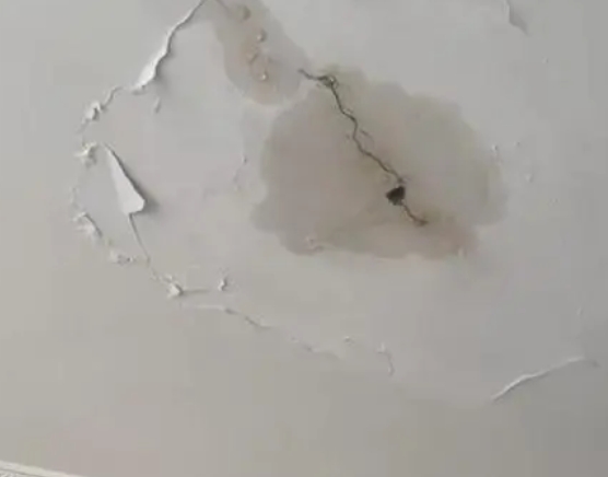 沙依巴克阳台漏水维修公司分享下屋面防水工程质量问题原因分析